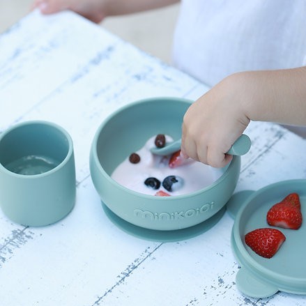 MINIKOIOI BLW SET I ENSEMBLE REPAS EN SILICONE 4 PIECES 6M+