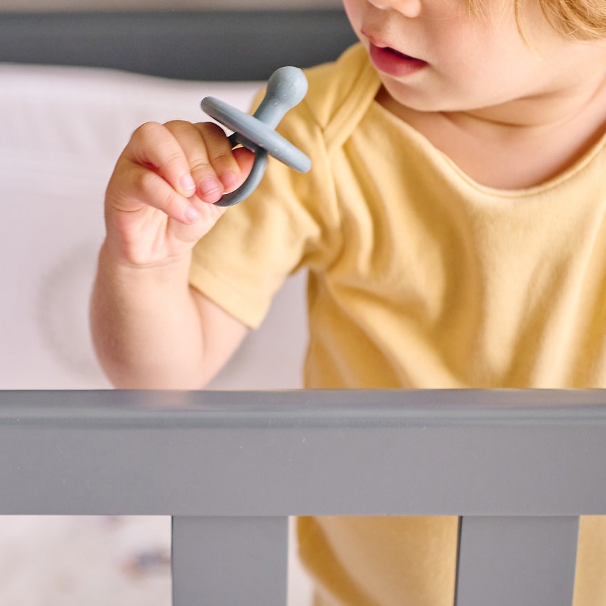 MINIKOIOI BINKEE SUCETTE ORTHODONTIQUE EN SILICONE 0M+