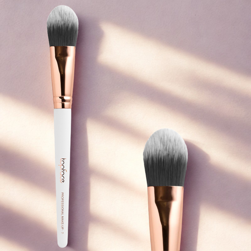 TOPFACE FLAT FOUNDATION BRUSH F07